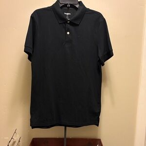 Good fellow & Co shirt sleeves collared two button up shirt.